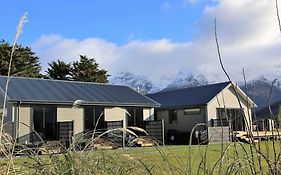 Glenorchy Peaks Bed And Breakfast